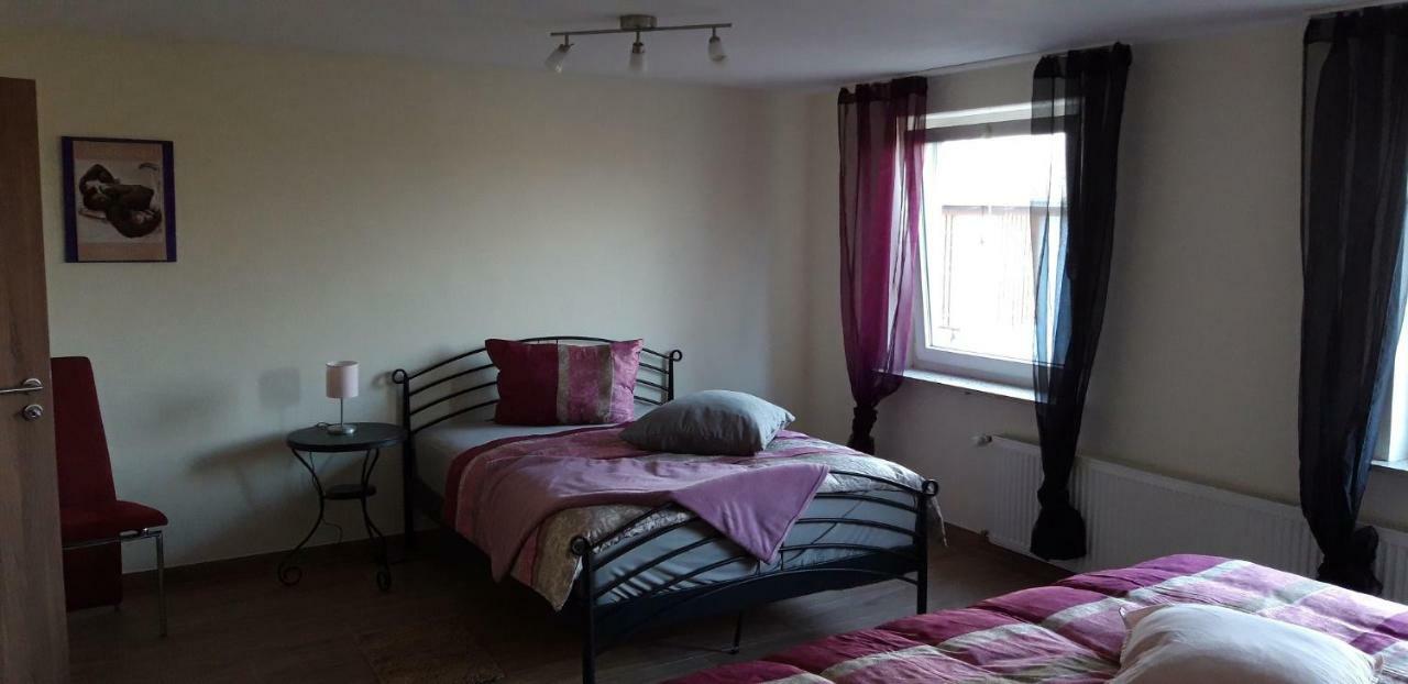 Ferienwohnung Frau Klara Hofheim in Unterfranken エクステリア 写真